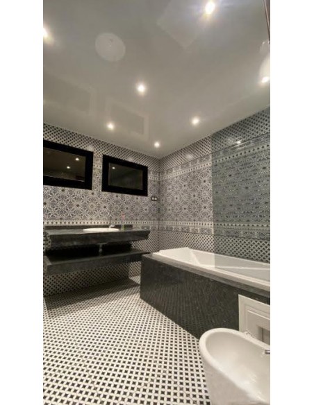 Salle de bain toile translucide